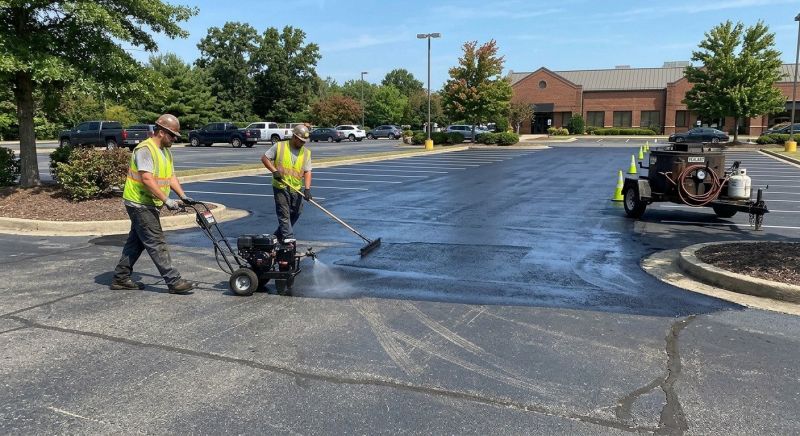 Commercial Parking Lot Sealing in Tampa, FL