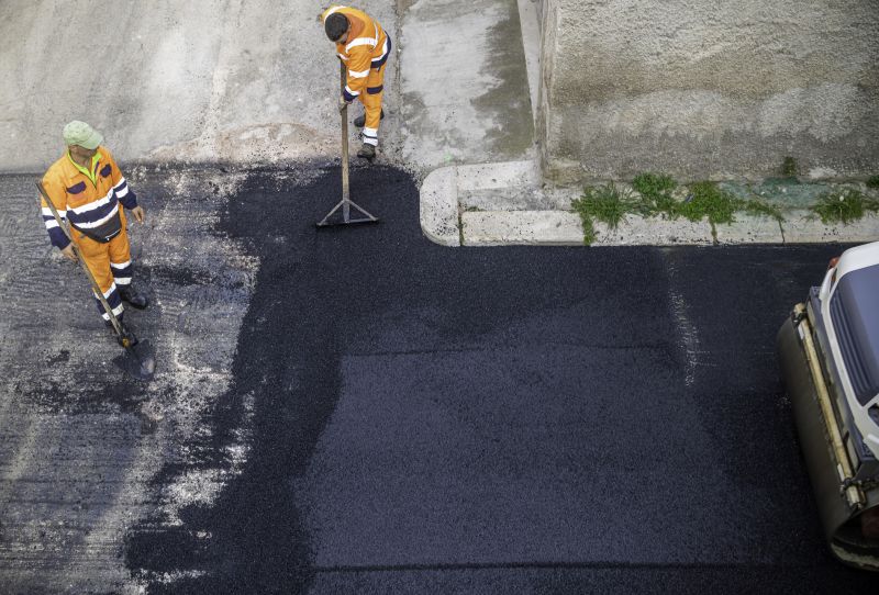 Asphalt Patching And Sealing